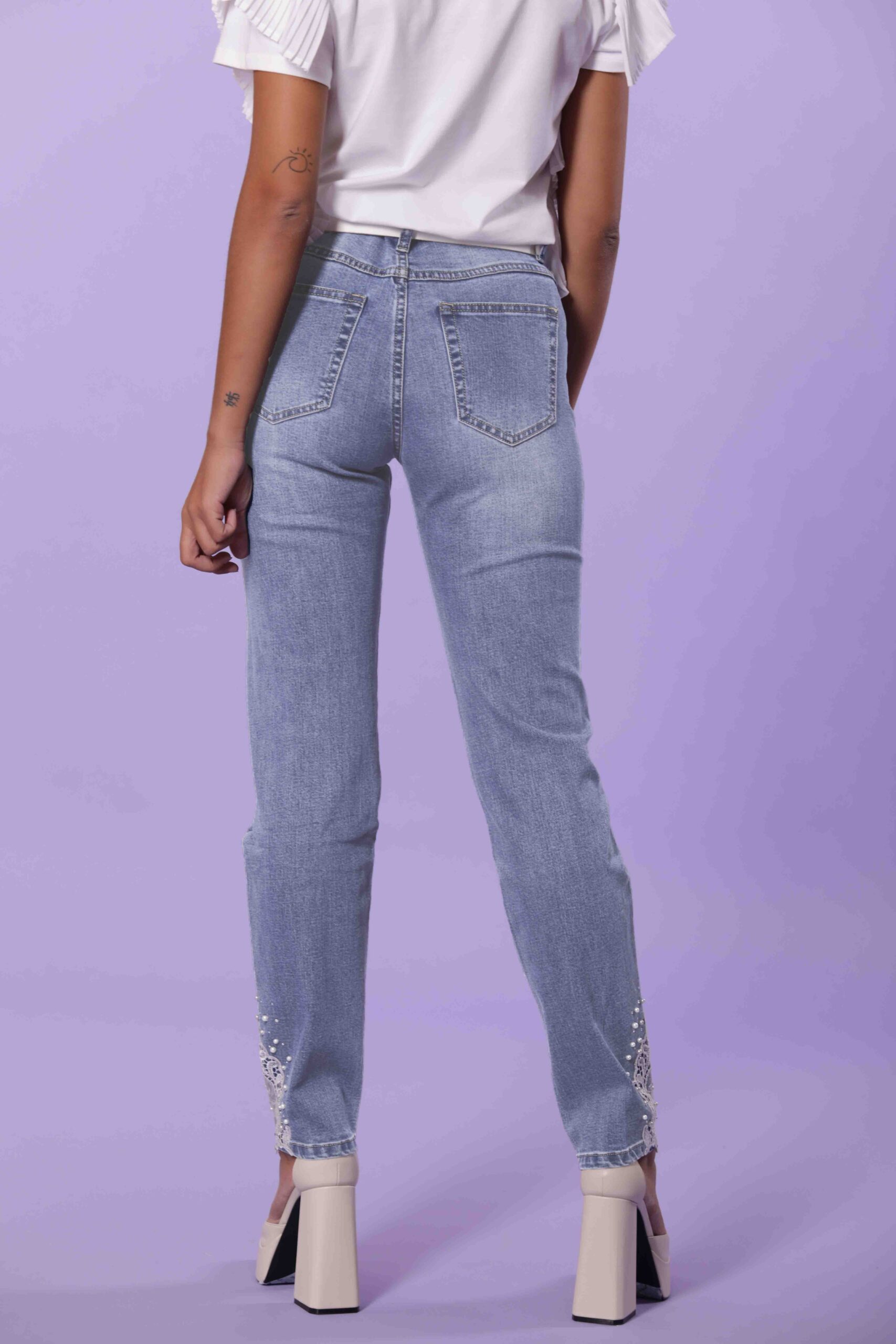 MIM MU Firenze JRAG 2514 Jeans sigaretta blu chiaro dettagli pizzo