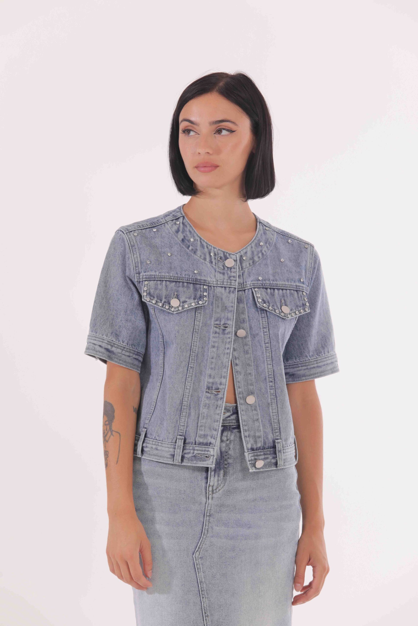 Giacca di jeans borchie on sale