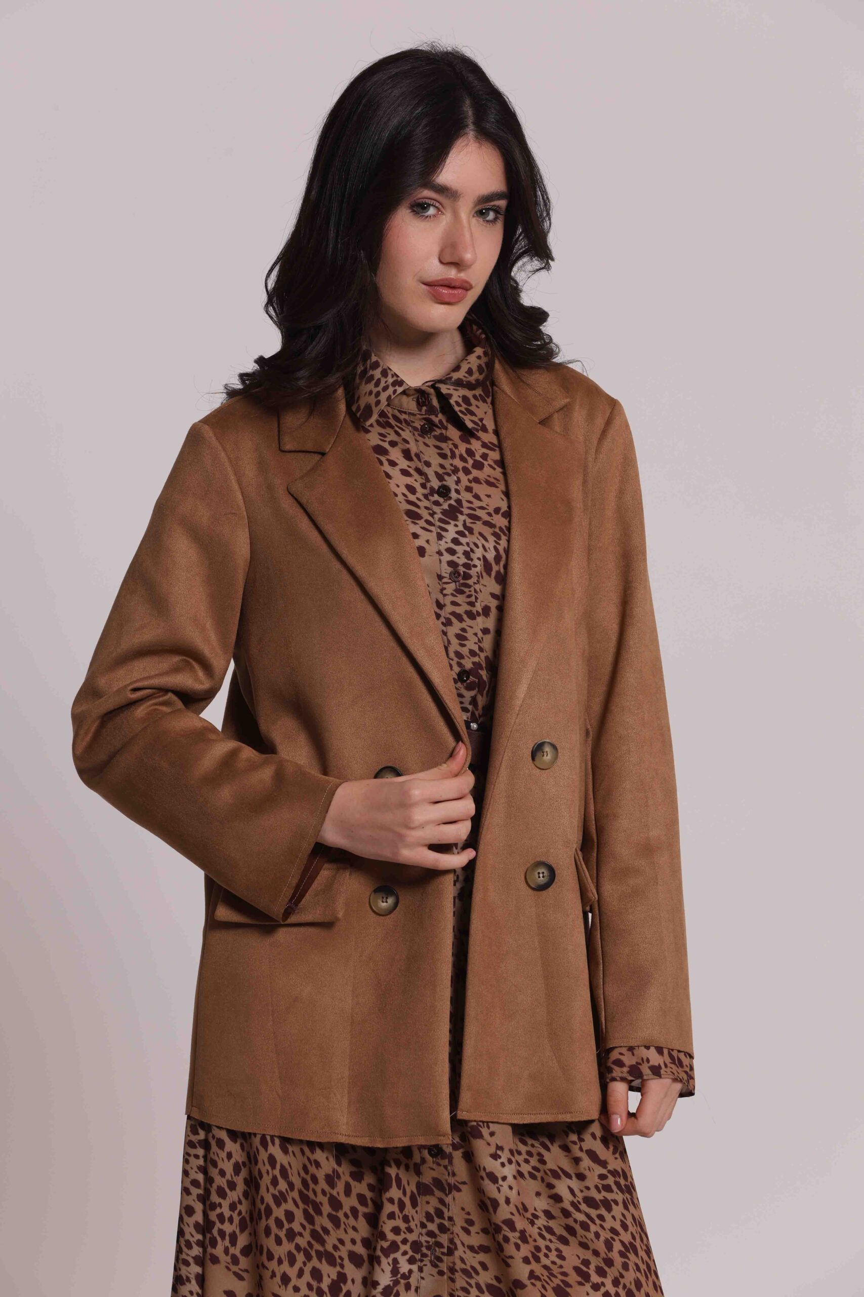 Mimì Muà Firenze – Giacca Lunga "Beige" in Jersey Effetto Camoscio Made in Italy - immagine 3