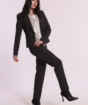 Pantalone a sigaretta da donna colore grigio piombo marchio Mimì Muà Firenze in tessuto tecnico stretch Made in Italy con piega stirata su Origami Store