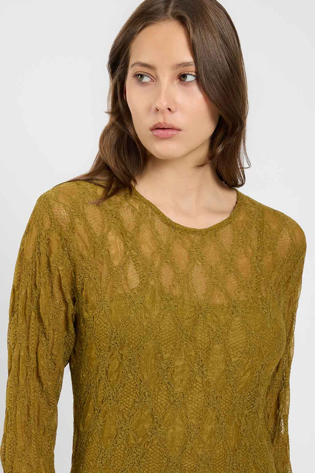 TWINSET – Abito Lungo "Shiny Oil" in Pizzo Stretch con Sottoveste Rimovibile in Crêpe de Chine - immagine 2
