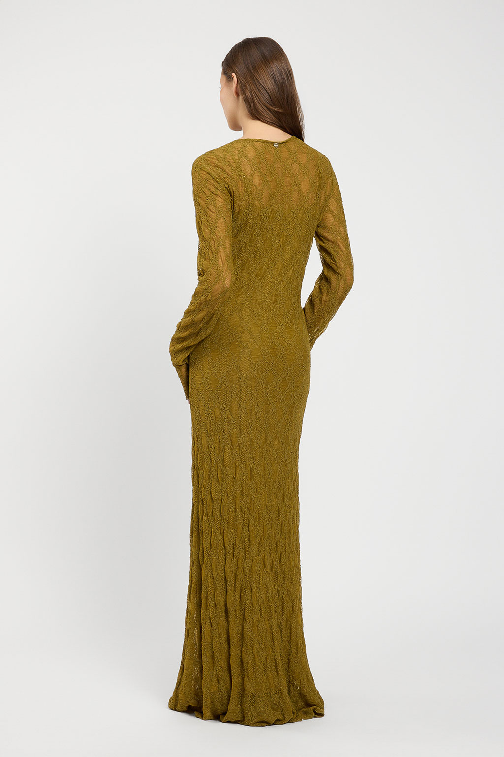 TWINSET – Abito Lungo "Shiny Oil" in Pizzo Stretch con Sottoveste Rimovibile in Crêpe de Chine - immagine 3