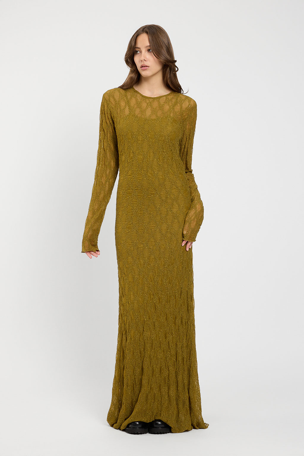 Abito lungo da sera da donna marchio TWINSET colore shiny oil in pizzo stretch con sottoveste rimovibile su Origami Store