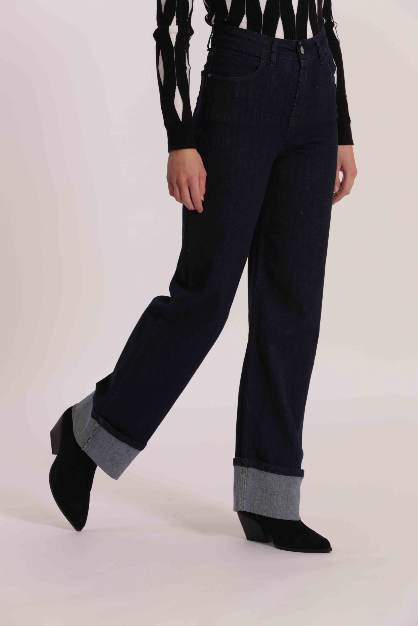 Mimì Muà Firenze – Jeans a Palazzo "Blu Scuro" Wide Leg Made in Italy in Cotone Stretch con Risvolto - immagine 4