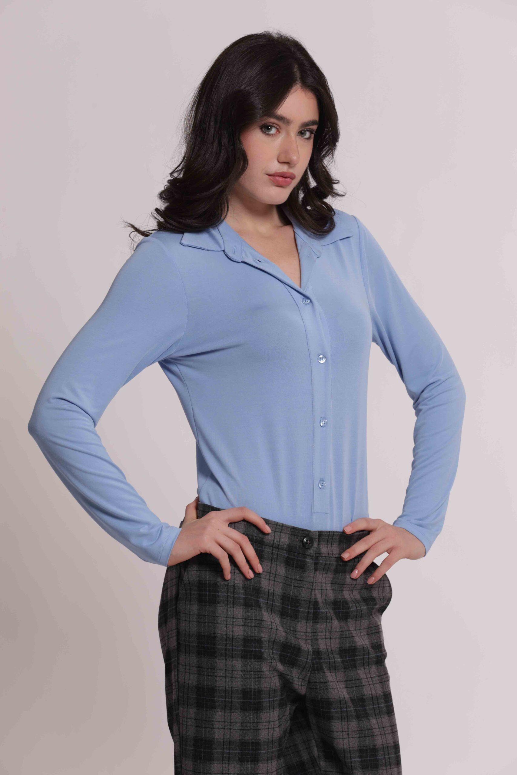 Mimì Muà Firenze – Body Camicia "Azzurro" in Viscosa Stretch Made in Italy - immagine 3