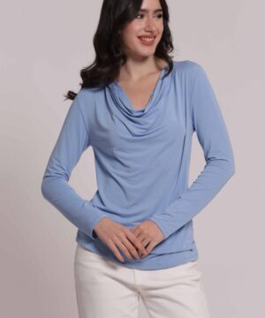 Blusa da donna colore azzurro marchio Mimì Muà Firenze in viscosa stretch Made in Italy con scollo drappeggiato a taglio laser su Origami Store